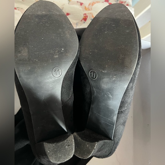 Mossimo Mariah black over the knee boots. - Picture 4 of 5